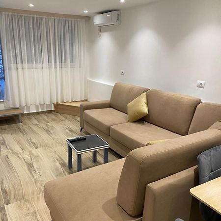 Apartaments Rraku Саранда Екстер'єр фото