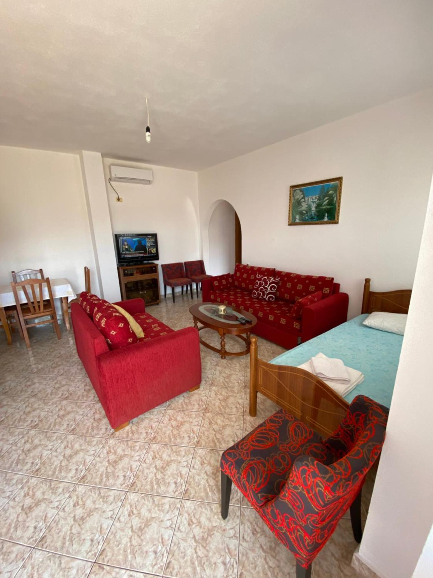 Apartaments Rraku Саранда Екстер'єр фото