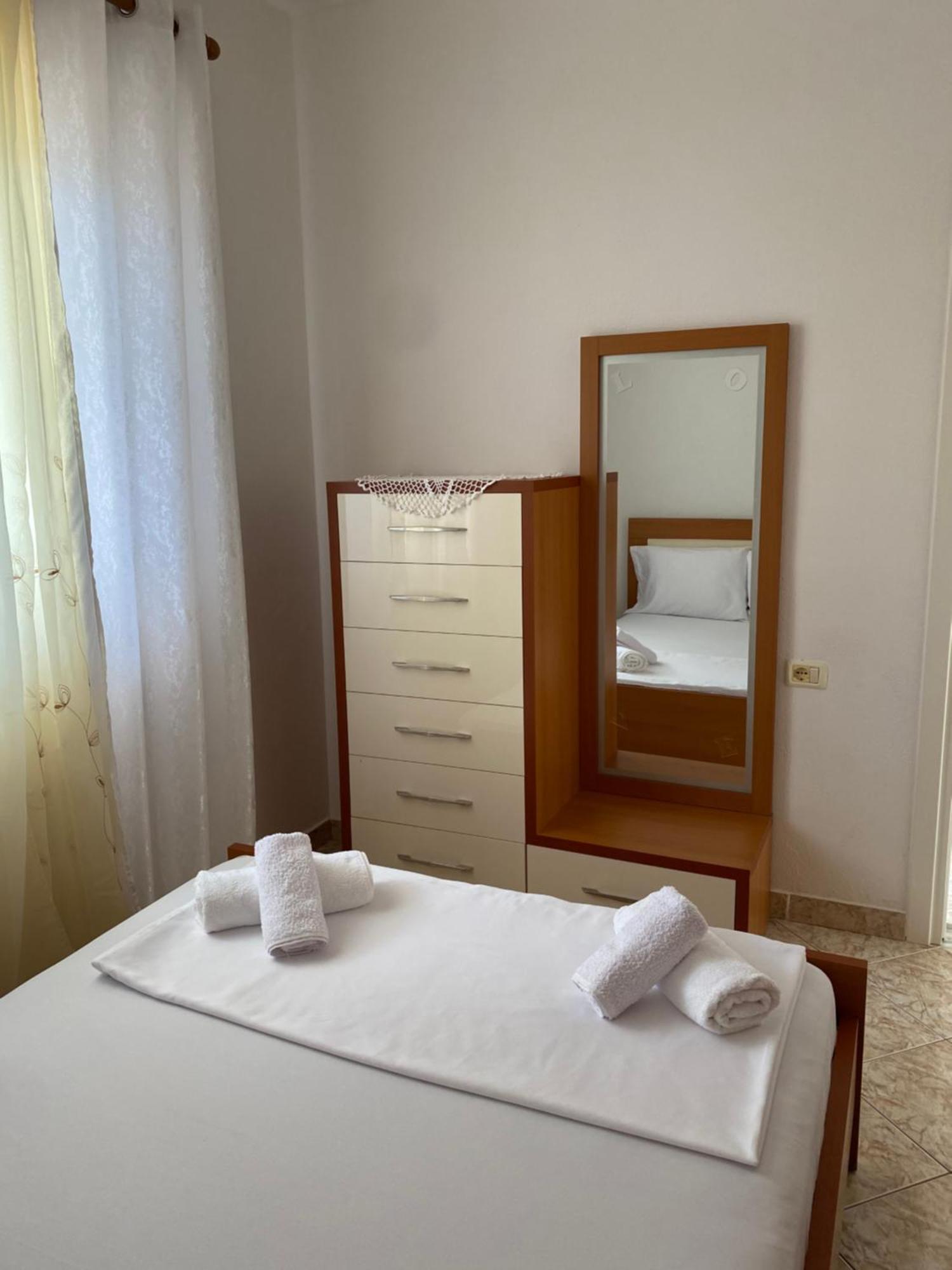Apartaments Rraku Саранда Екстер'єр фото