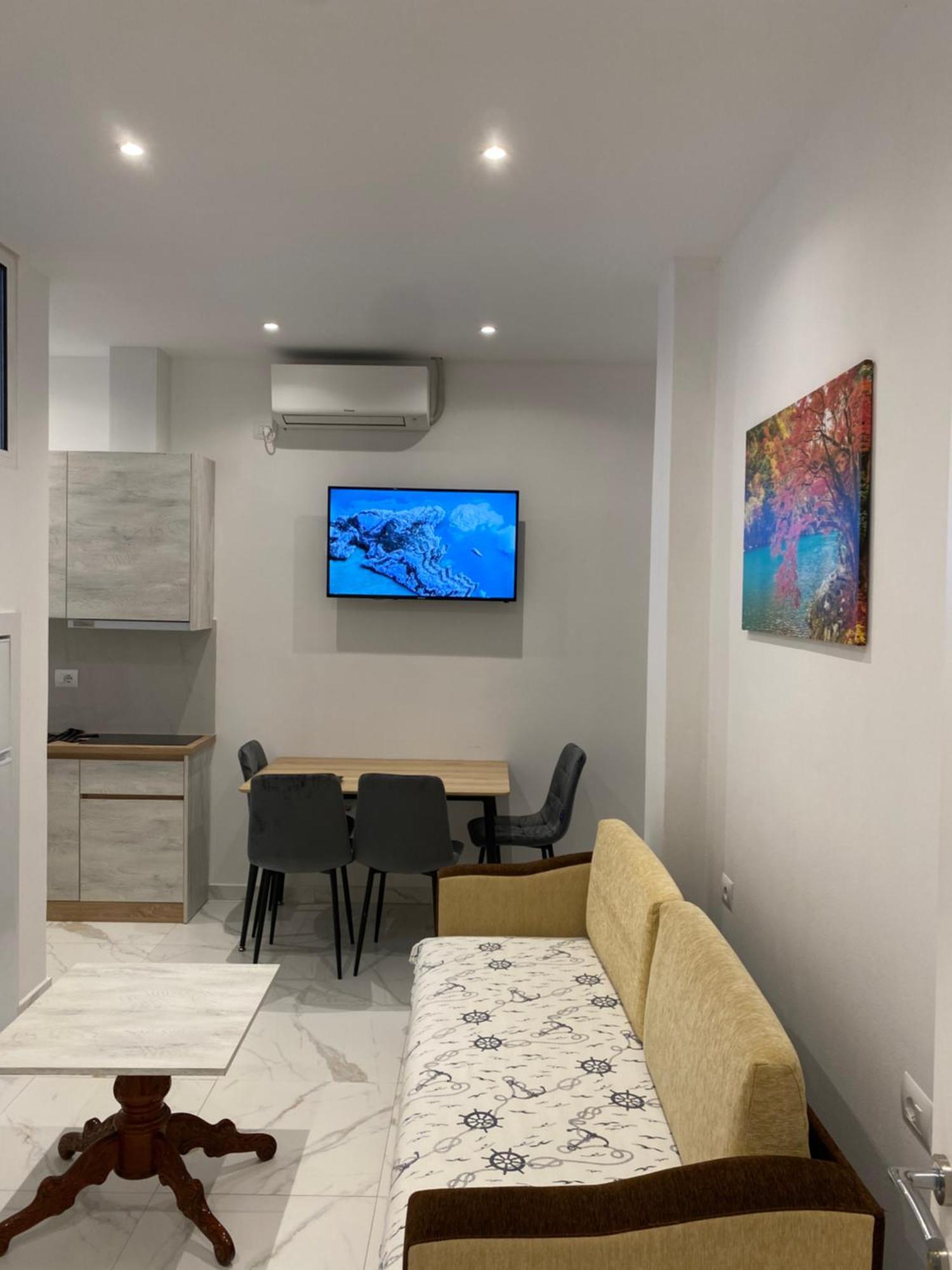 Apartaments Rraku Саранда Екстер'єр фото