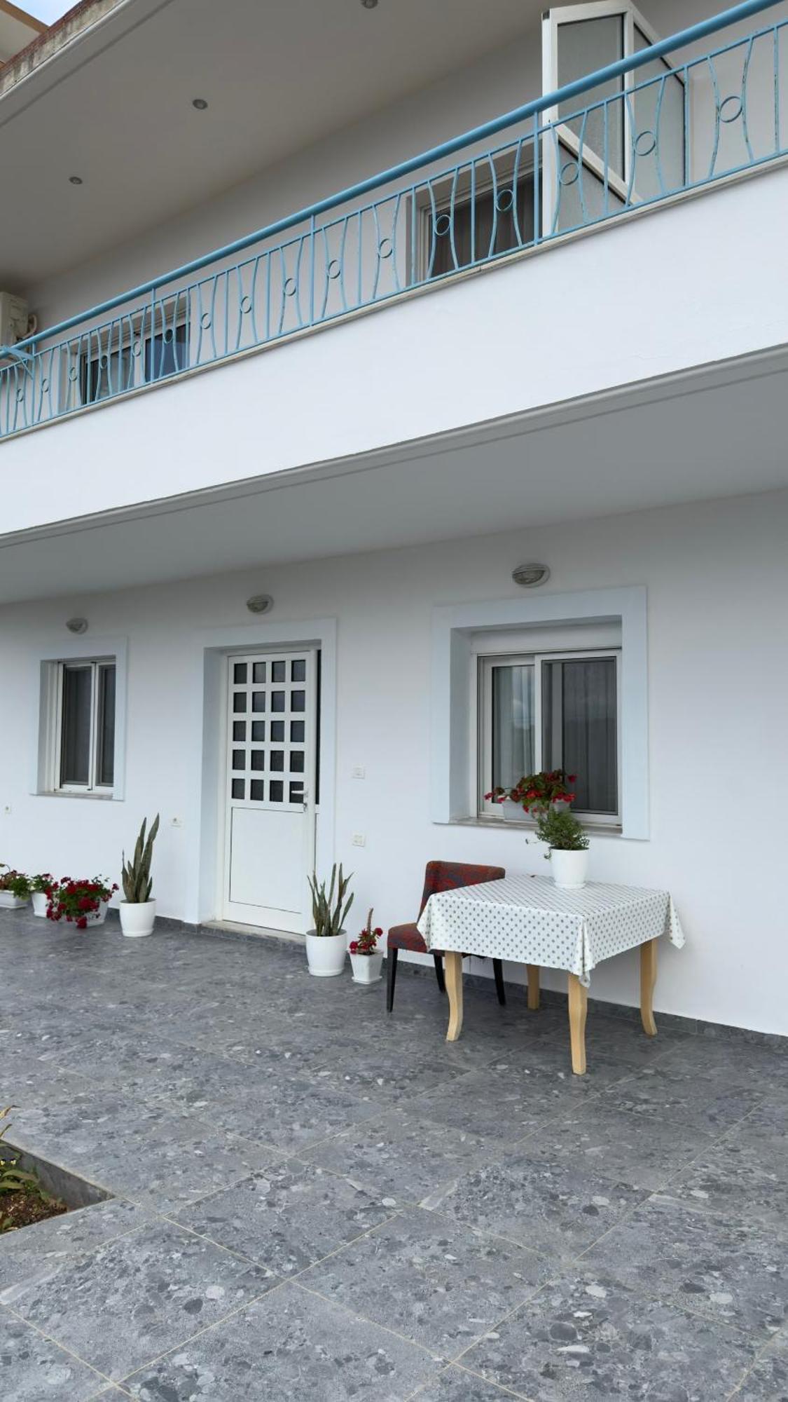 Apartaments Rraku Саранда Екстер'єр фото